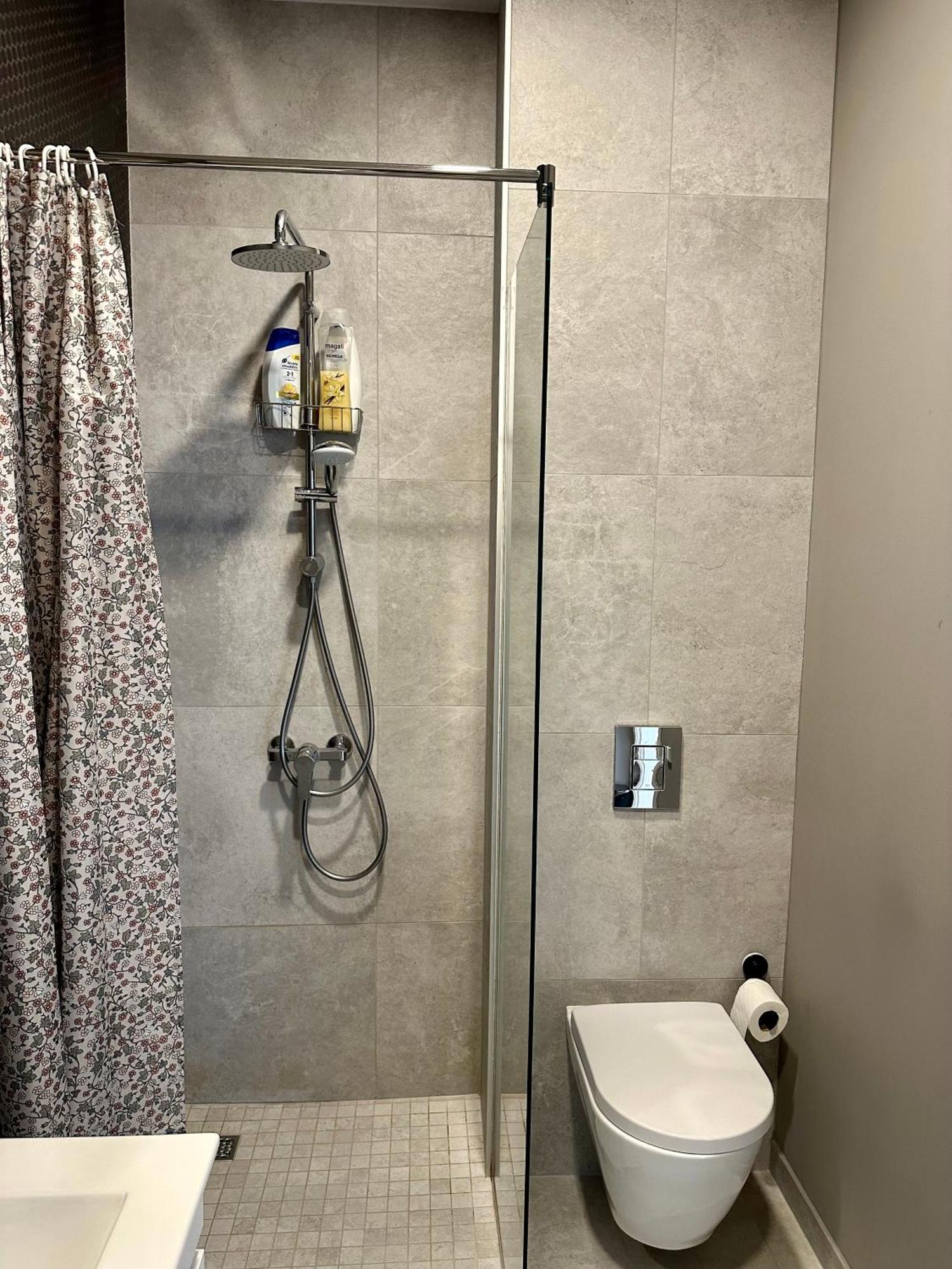Modern Central Apartment Riga Retreat 외부 사진